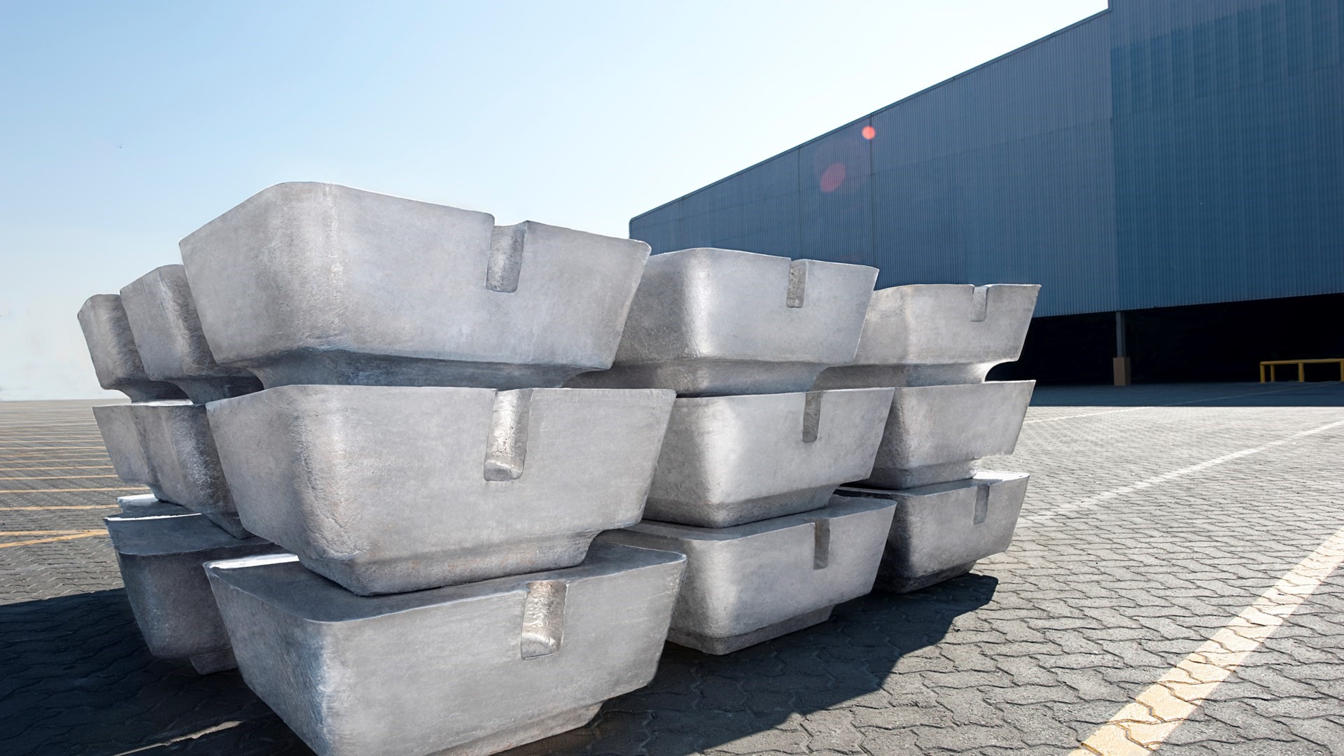 Deficit in aluminium market likely to take the metal price to a 30-year high, predicts Eurasian Resources Group CEO 