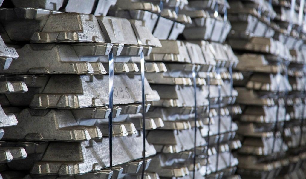 Trafigura alerts aluminium stockpiles to fade