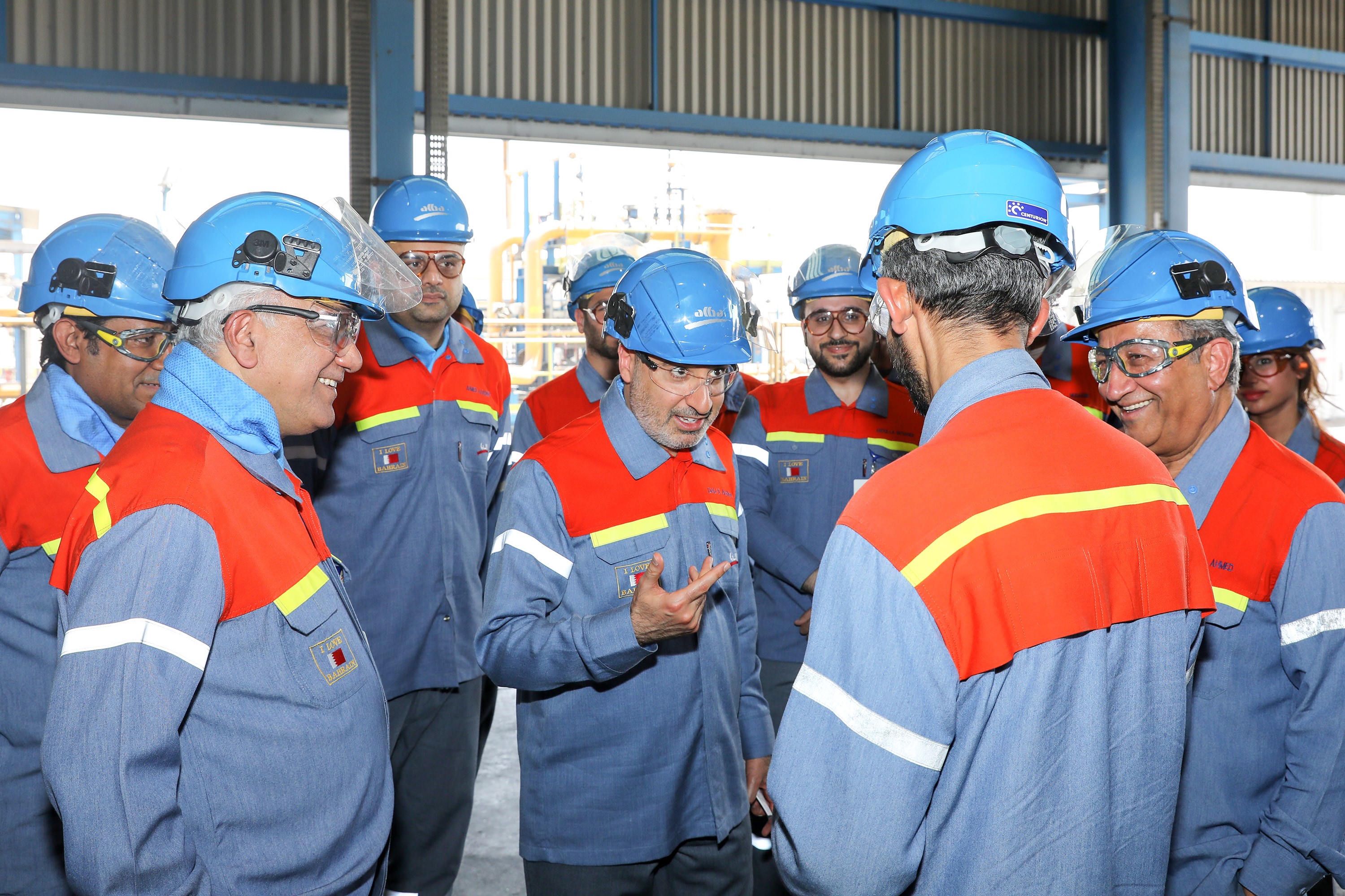 Alba’s Chairman expresses gratitude to the shop floor workers on his visit to Casthouse 4