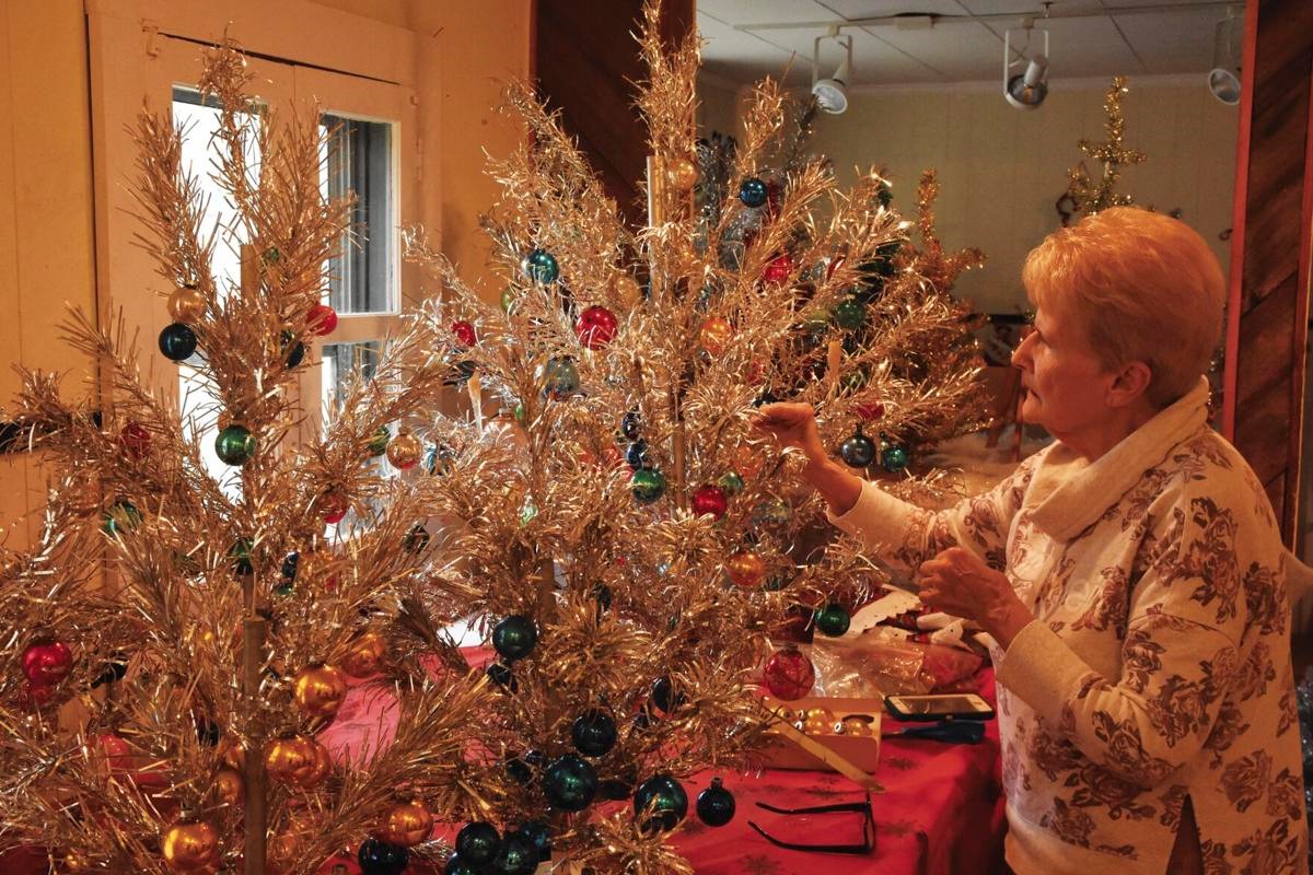 Transylvania Heritage Museum opens its door for the annual aluminium Christmas tree exhibition