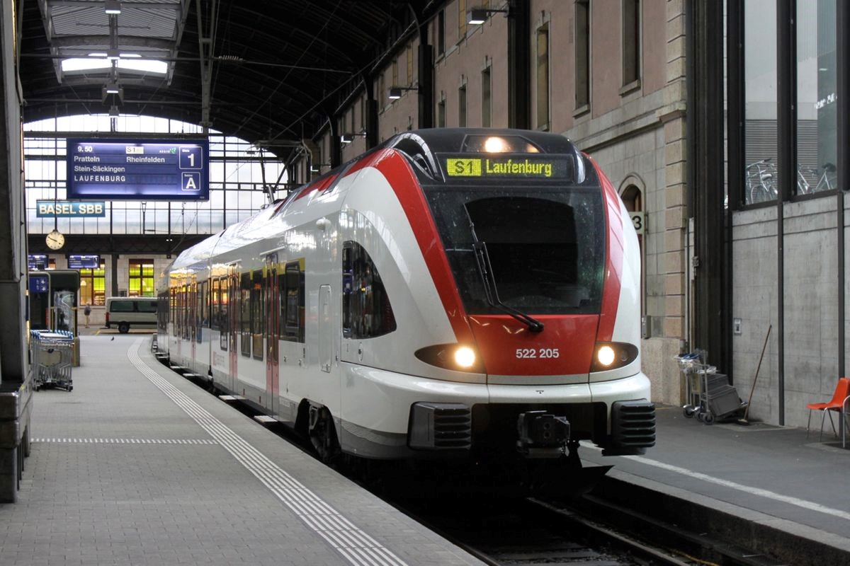 Stadler Earns A Delivery Deal For 20 Single Decker Flirt Electric Multiple Units In Finland 