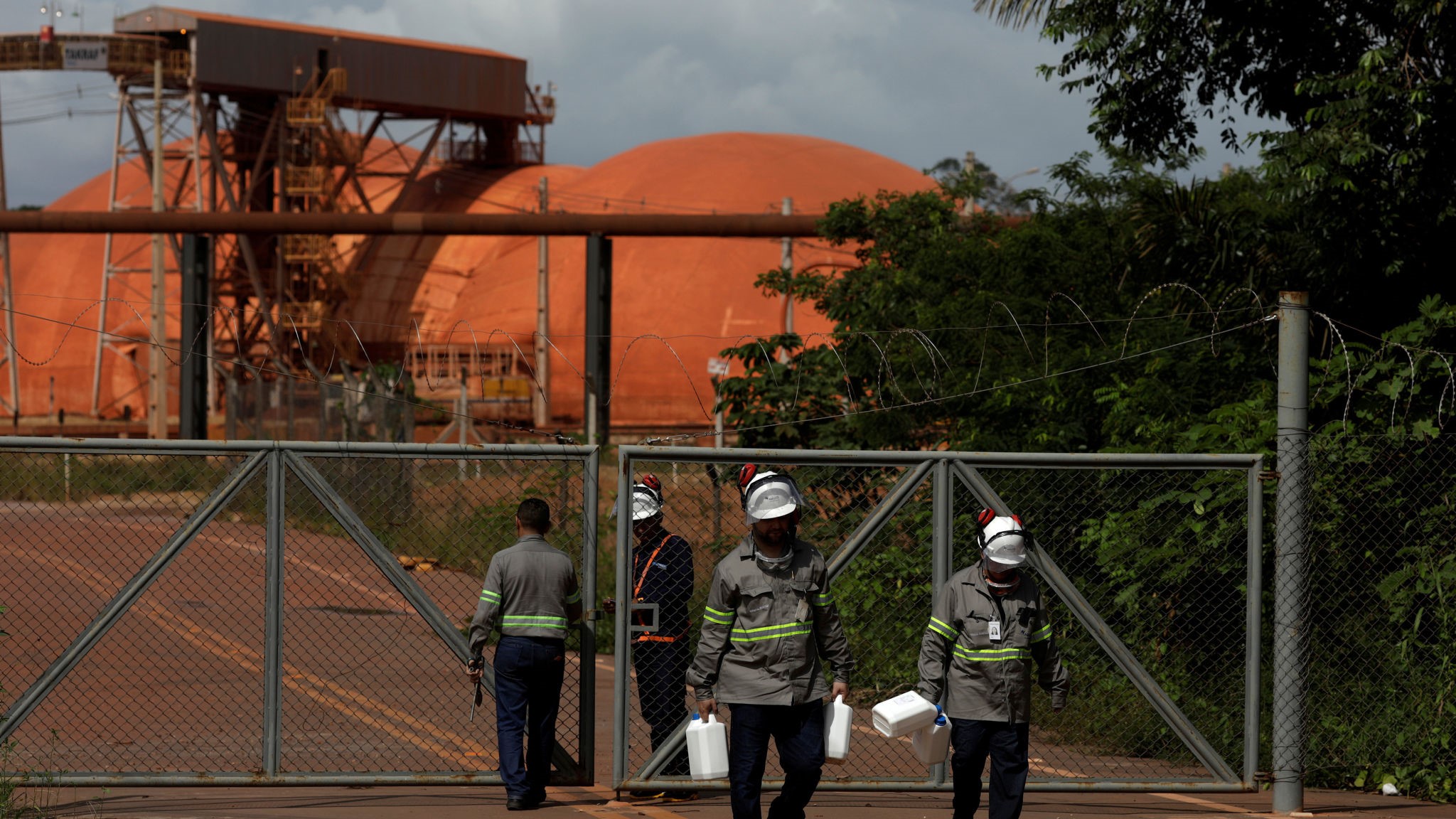 Hydro strikes a deal with Glencore to develop Alunorte alumina refinery