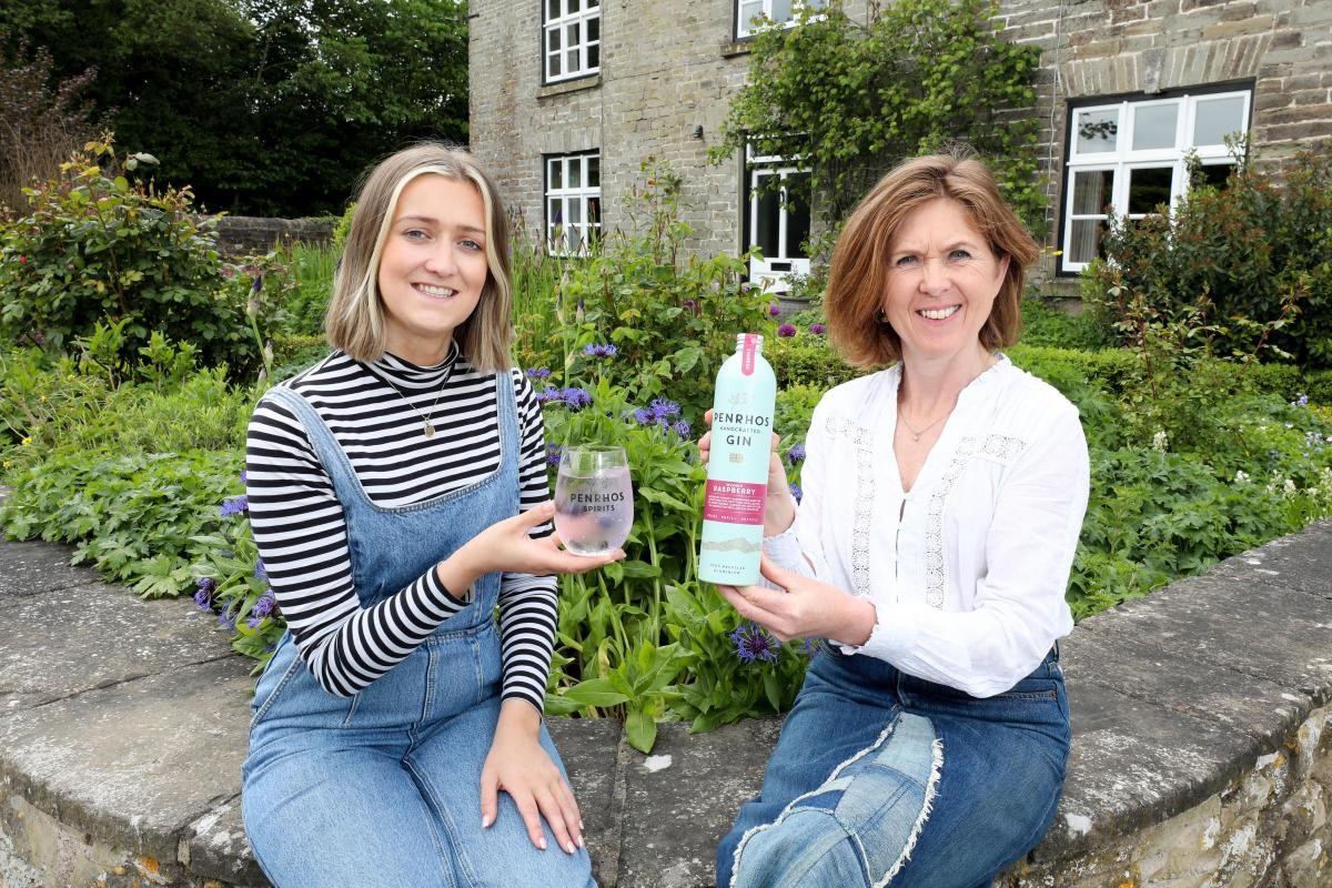 Penrhos Spirits' Wonky Raspberry in aluminium bottle wins the Gin Guide Product of the Year award