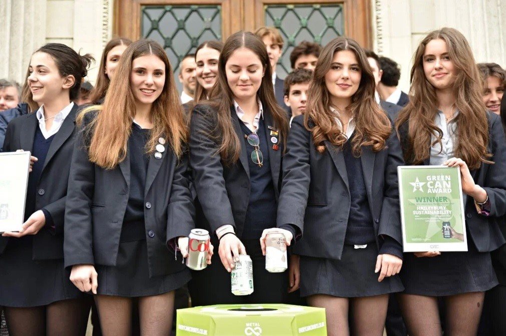 Haileybury School bags the Green Can Award for installing 30 aluminium recycling bins