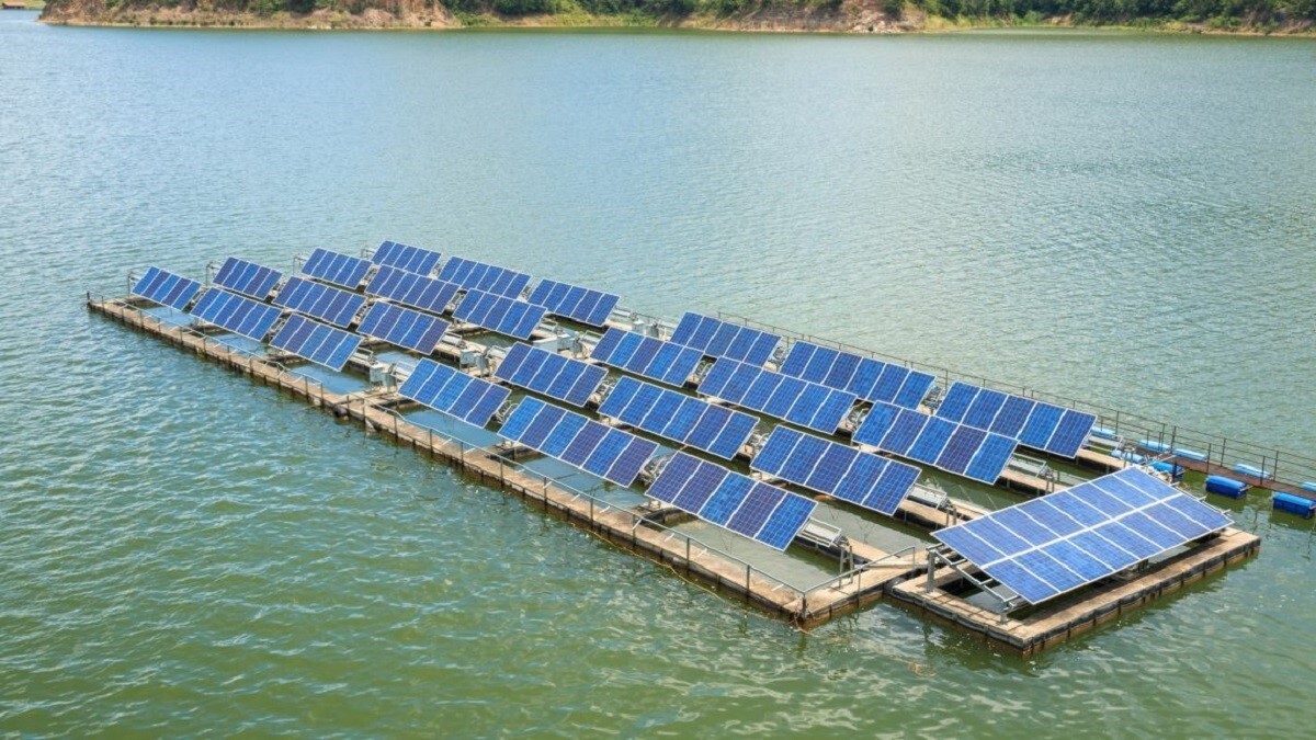 Sudden gale topples over the world’s biggest floating solar plant in Madhya Pradesh 