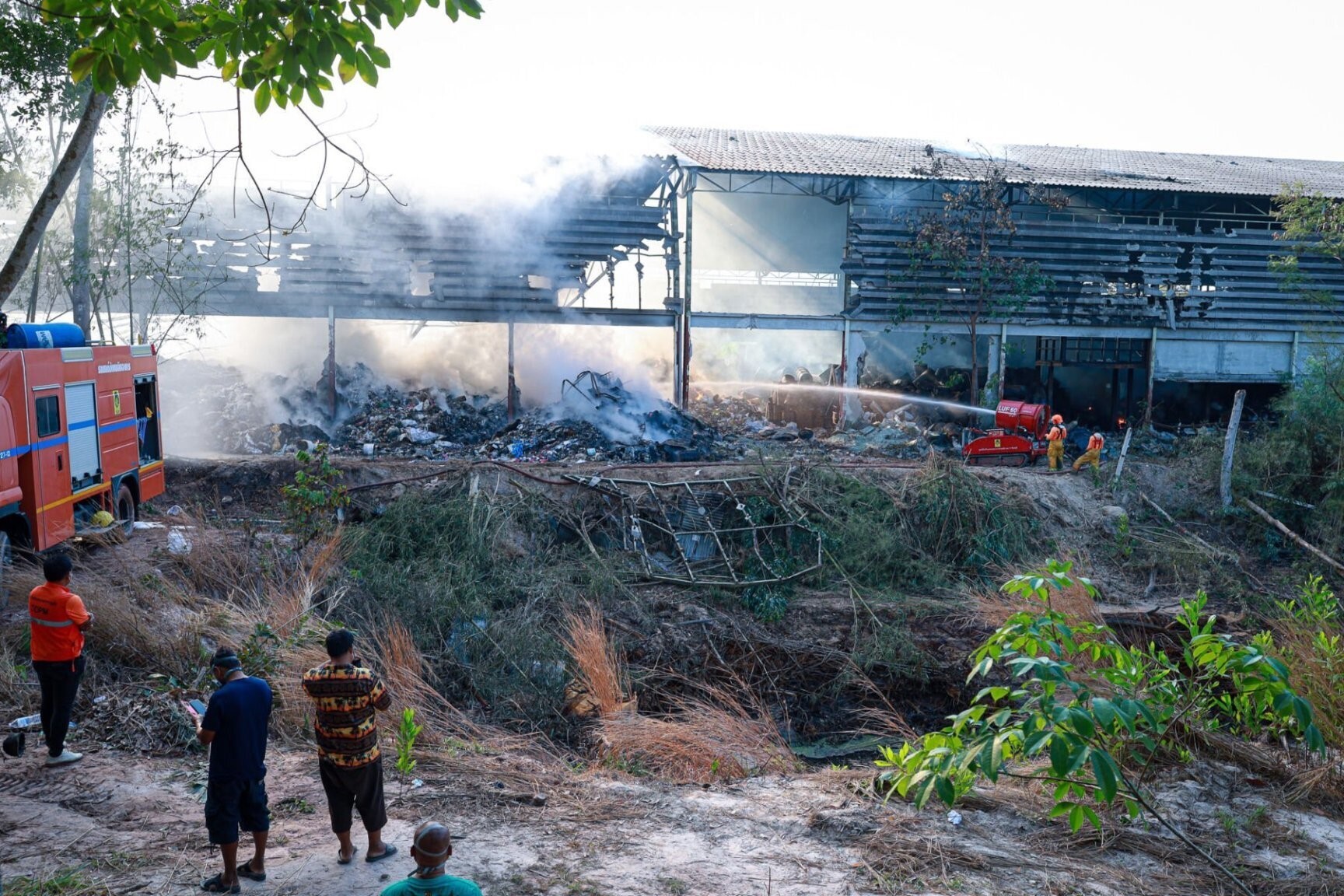 Transfer of aluminium dross from fire-hit Rayong plant disrupted by local protest