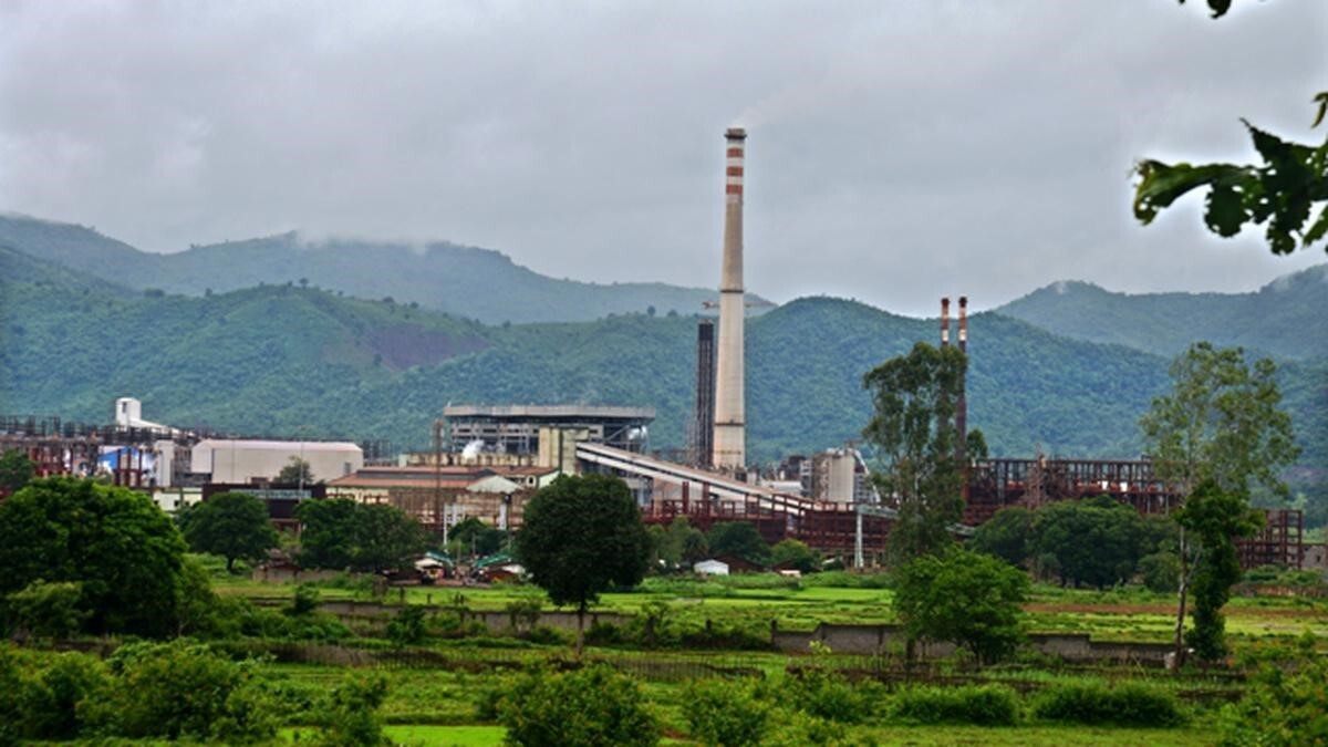 Vedanta Lanjigarh unit receives prestigious Kalinga Awards for energy & environment conservation drives