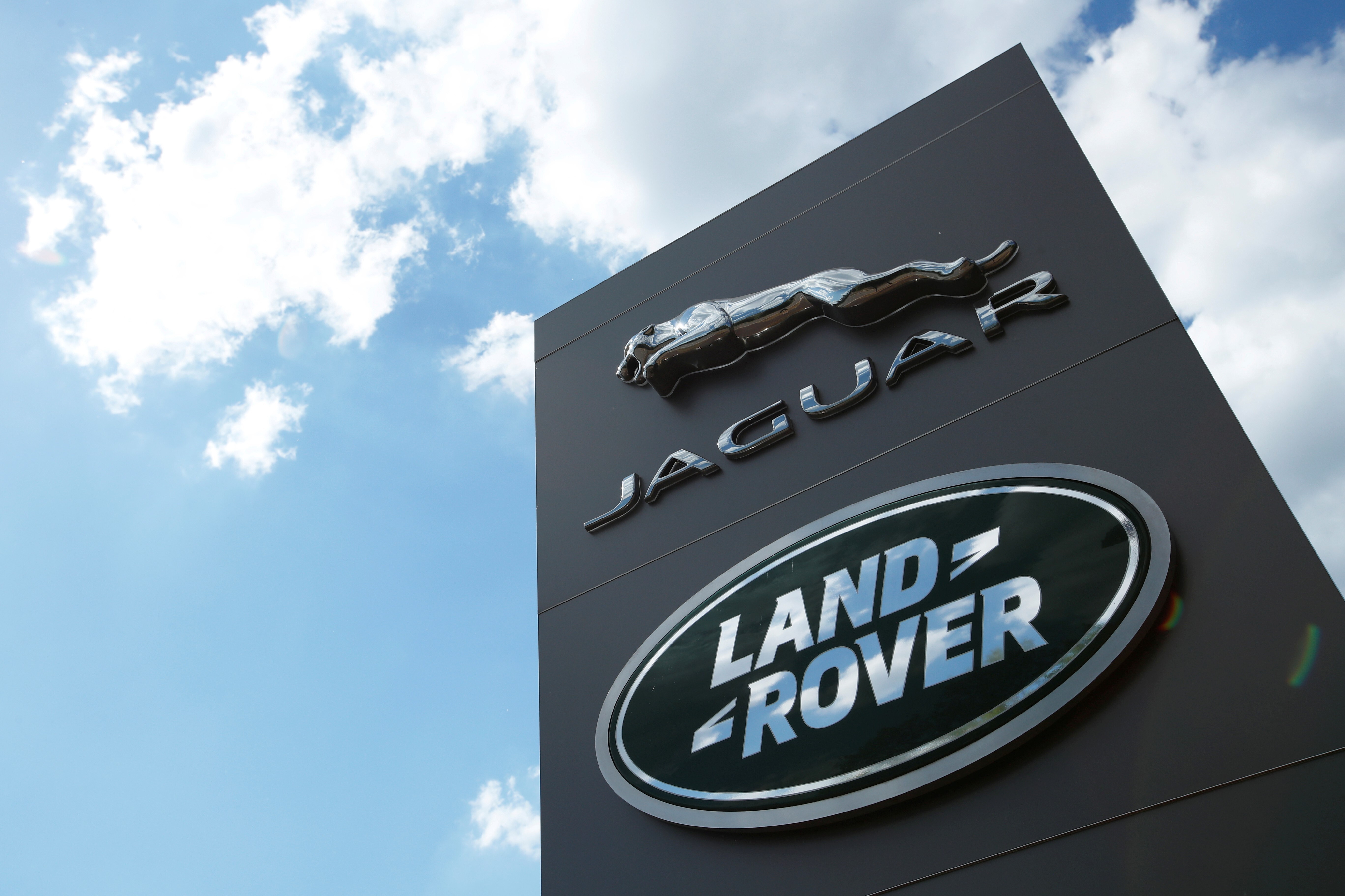 Premium aluminium supply shortage adds to the business decline scene of JLR