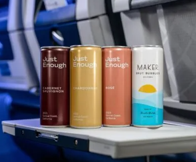 United Airlines promotes sustainable: Switches from plastic wine bottles to aluminium cans