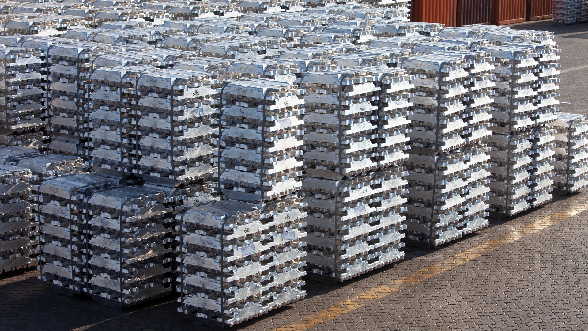 China’s September aluminium output aligns with SMM forecast, showing a monthly dip but a positive near-term outlook