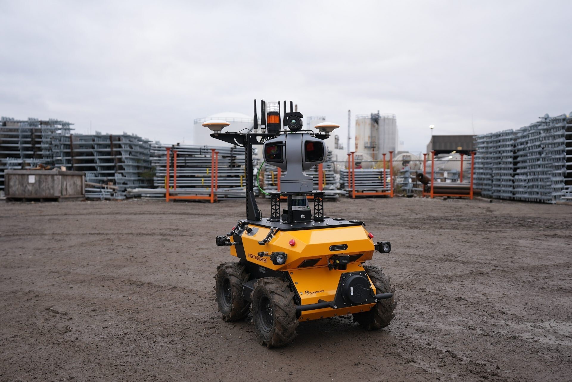 The aluminium-built Husky A300 is an advanced robot with a seamless payload solution