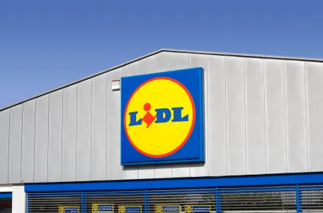 Lidl Hungary hits 150 million milestones with aluminium cans & other recyclable items