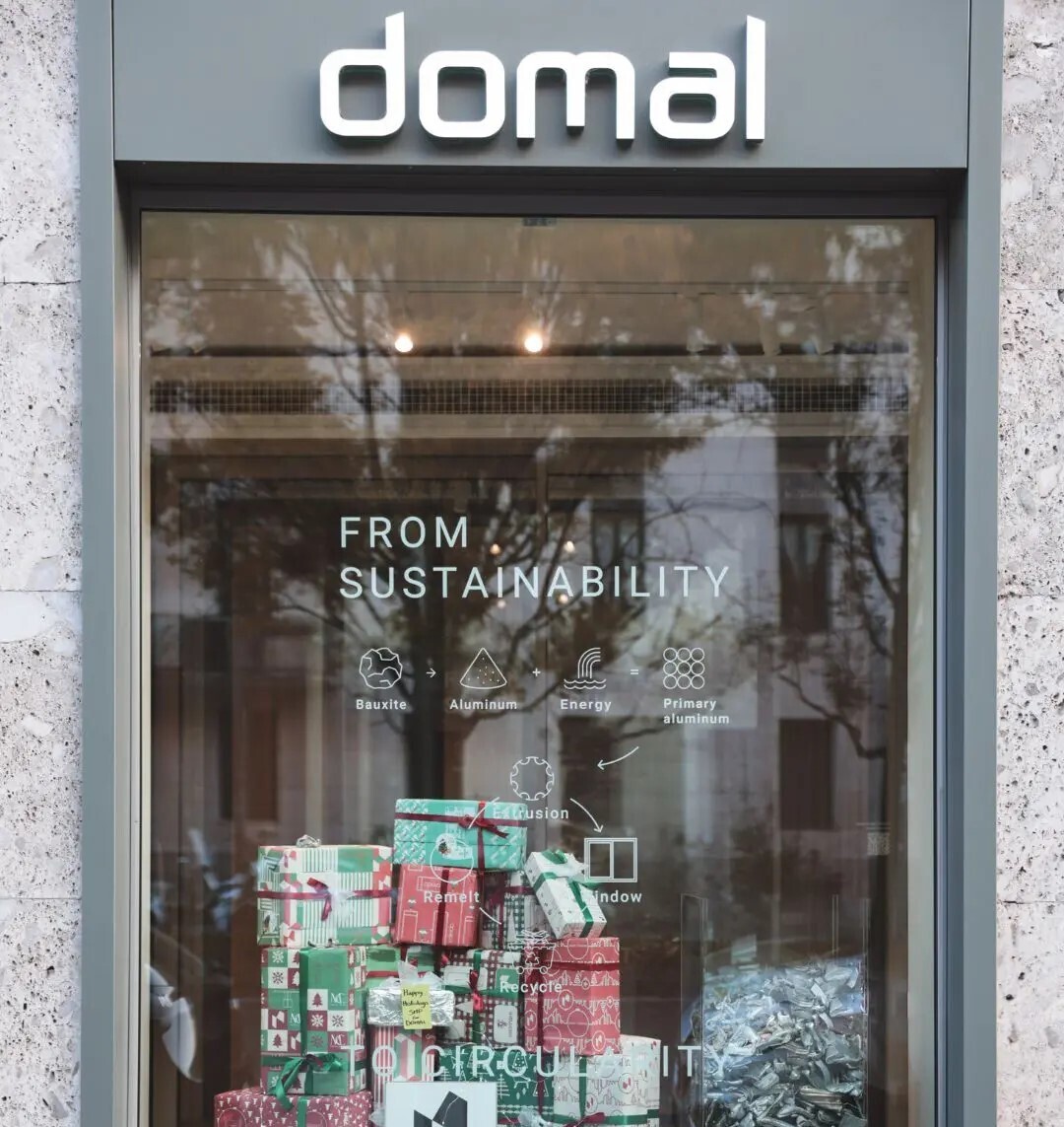 Circular festivity: Domal’s aluminium trees shine in sustainable Christmas design