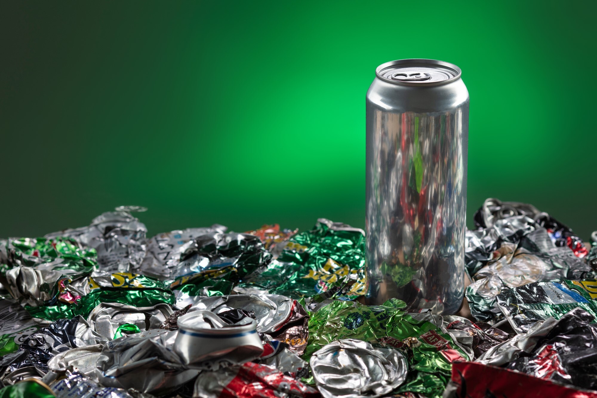 The economic impact of aluminium recycling