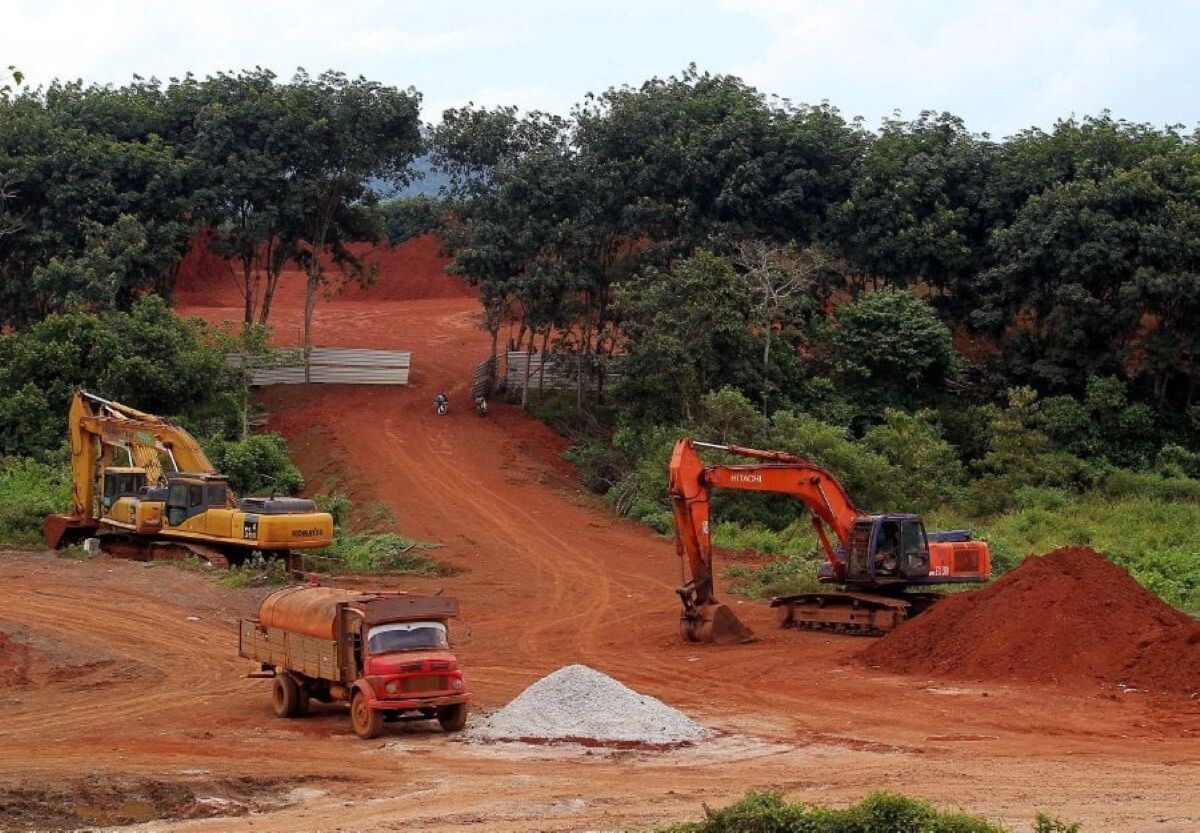 Illegal bauxite mining in Malayisa