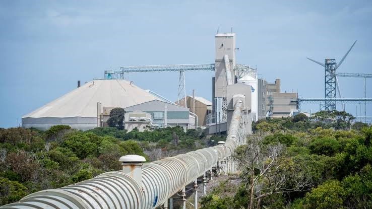 Liberty House Chairman considers buying Portland aluminiums smelter