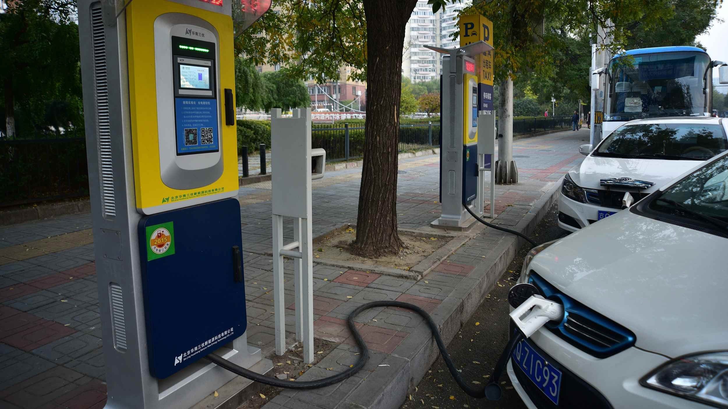 Auto charging piles in China